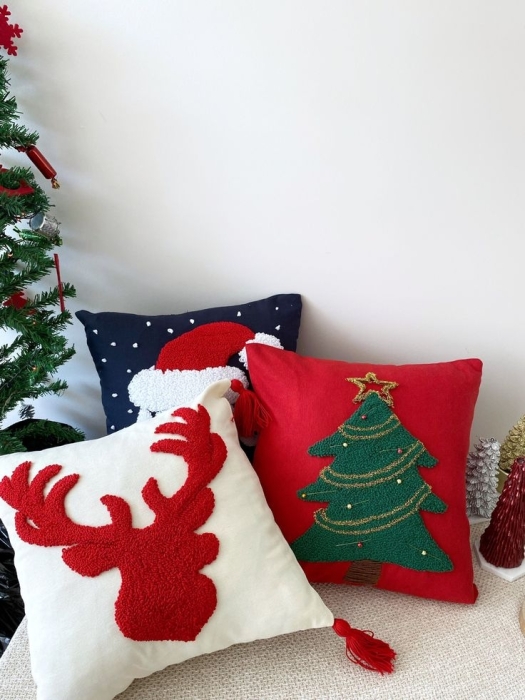 По-новогоднему мягко: модные праздничные подушки для вашего интерьера (ФОТО) - фото №24