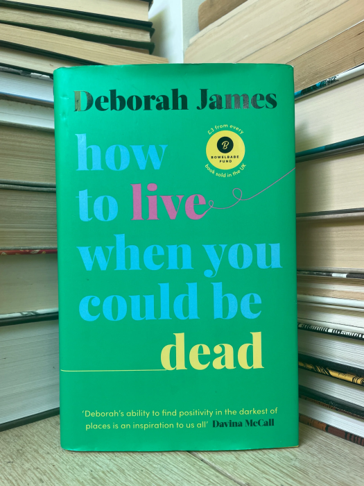 О чем книга “How to live when you could be dead” Деборы Джеймс
