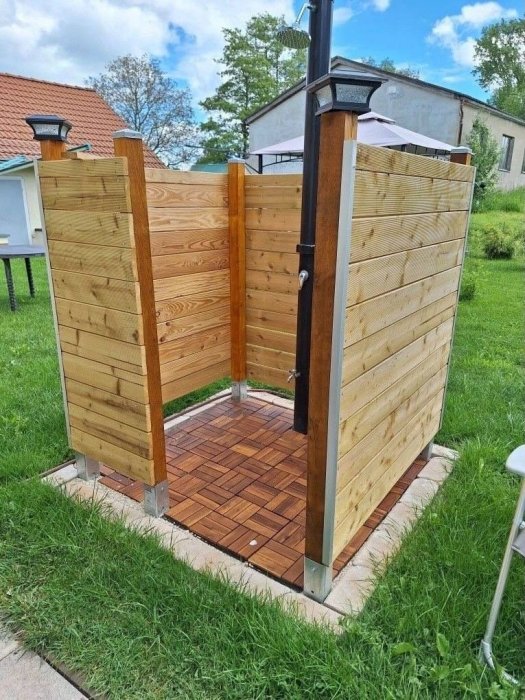 Як побудувати літній душ на дачній ділянці