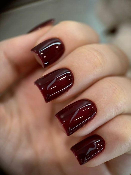 Від "палкого" до "класичного": шукаємо свій червоний лак