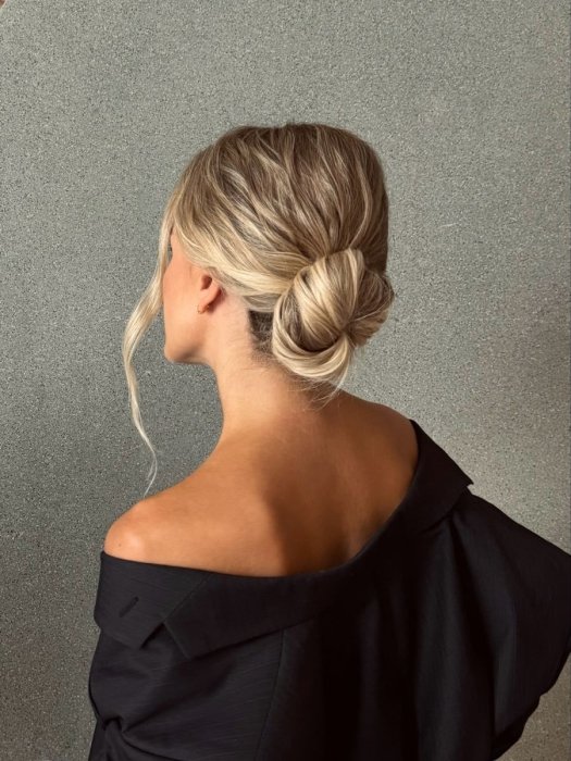 Модные прически на новый год 2026 — фото