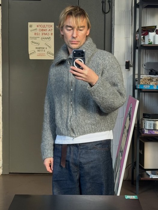 Алан Бадоєв купив айфон 17 про макс