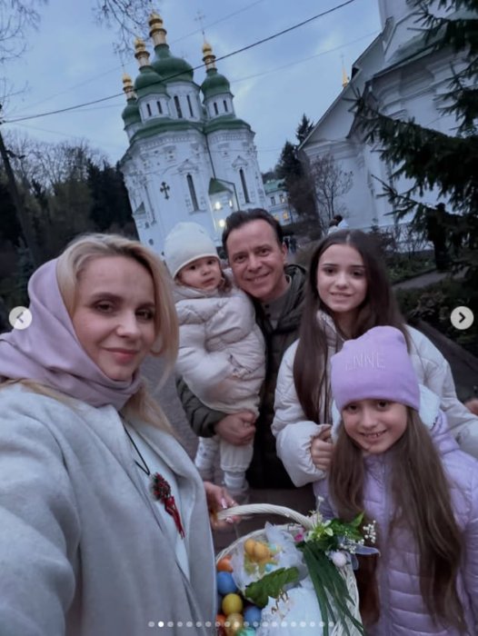 Как украинские звезды святят пояса, фото