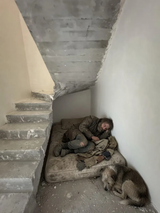 Что можно сделать под лестницей