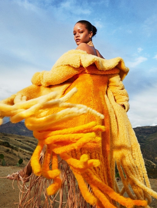 Рианна украсила сразу 26 обложек Harper's Bazaar: смотрите горячие фото барбадосской певицы - фото №4