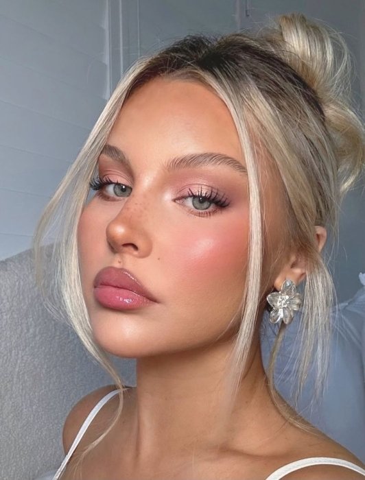 Розовый макияж на день святого Валентина, фото