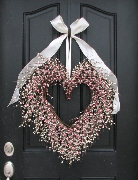 Вінок на двері у формі серця: стильна окраса інтер'єру на День Валентина (ФОТО) - фото №2
