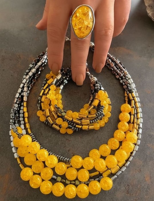 Кристалл желтый агат