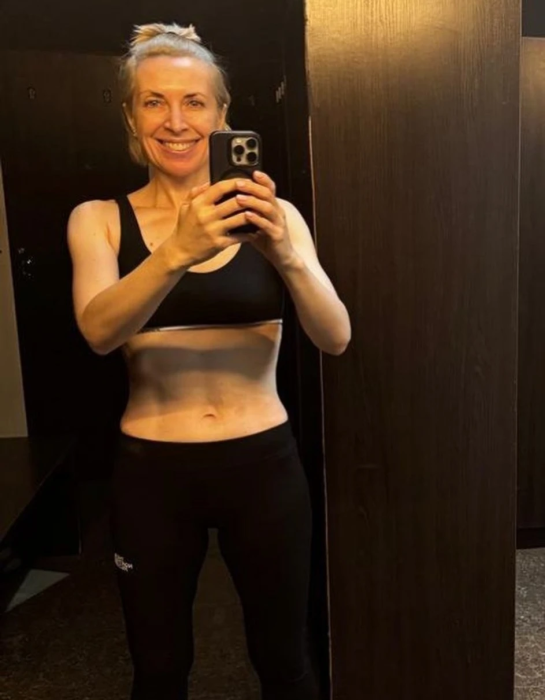 Ирина Верещук показала пресс, фото