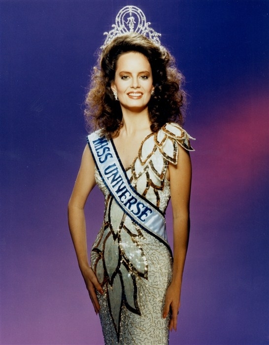 Как менялись каноны красоты: вспоминаем всех победительниц конкурса "Мисс Вселенная" (ФОТО) - фото №36