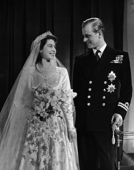 В годовщину смерти королевы: вспоминаем красивую, но непростую историю любви Елизаветы II и принца Филиппа - фото №3