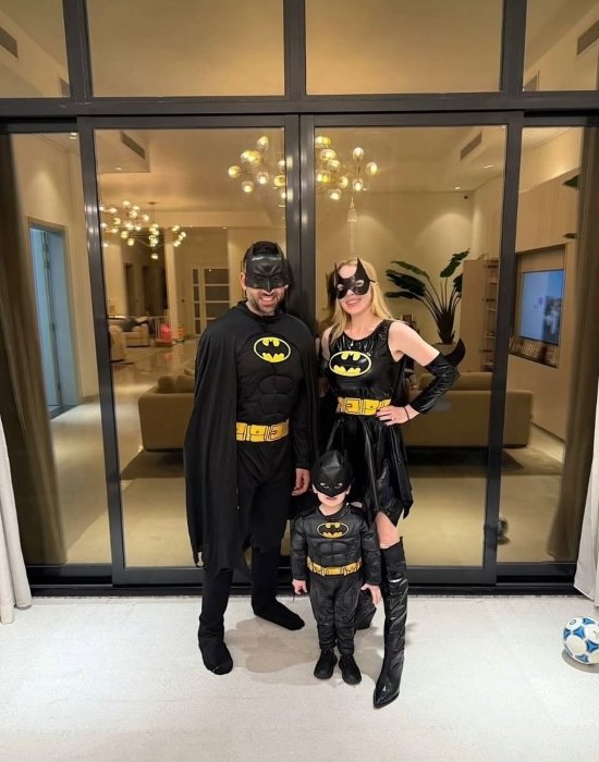 Ліндсі Логан з чоловіком та сином, фото