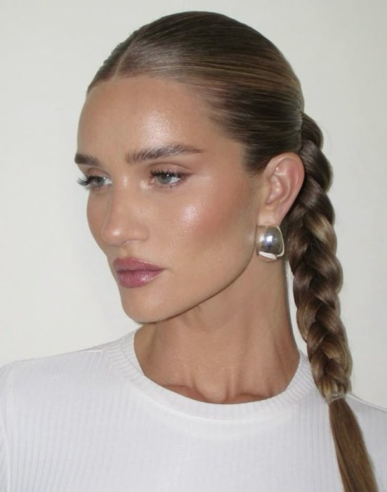 Макияж с эффектом свечения.