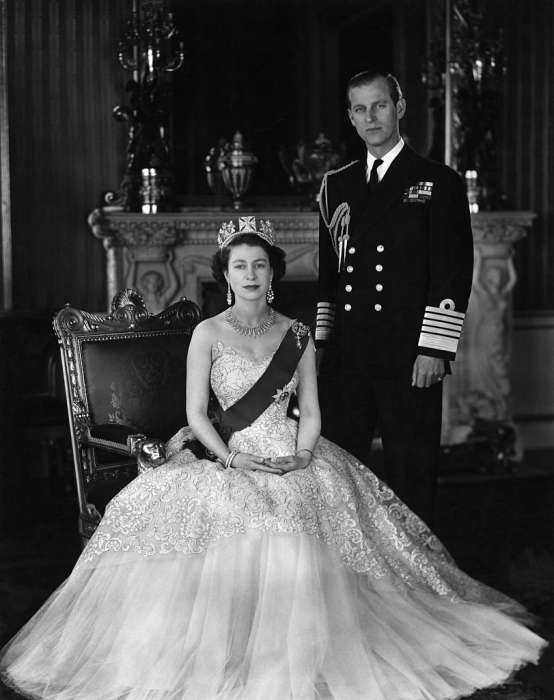 В годовщину смерти королевы: вспоминаем красивую, но непростую историю любви Елизаветы II и принца Филиппа - фото №4