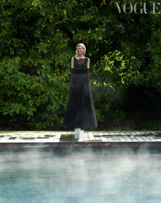 Роковая женщина: Клаудия Шиффер снялась для Vogue в честь своего 50-летия (ФОТО) - фото №2