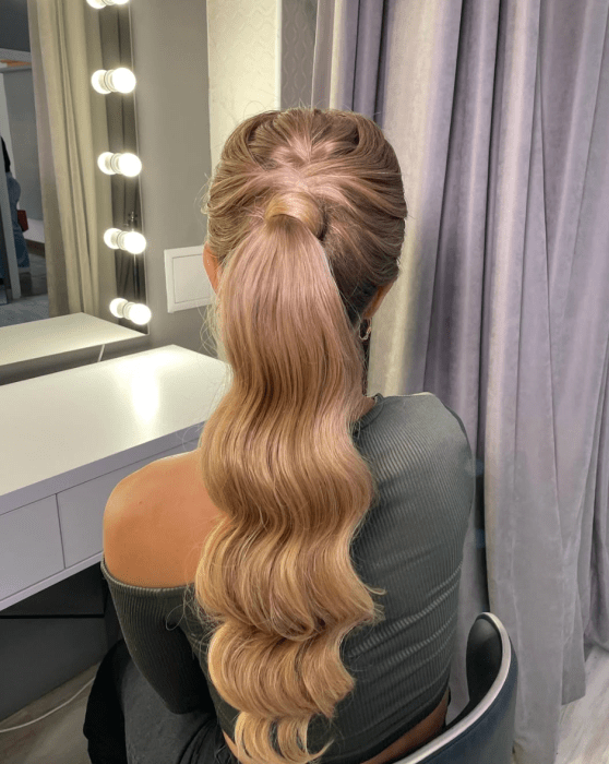 Низкий хвост на выпускной, фото