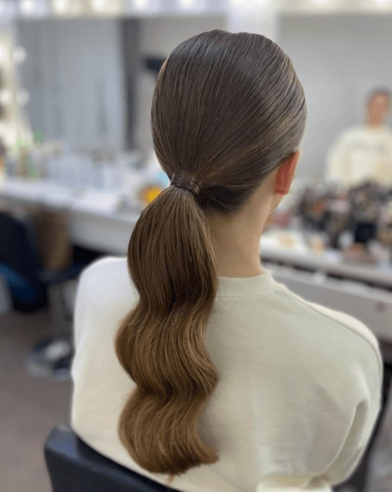 Низкий хвост на выпускной, фото