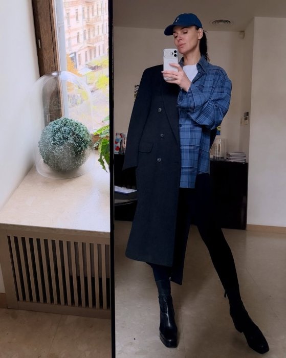 Маша Єфросиніна купила айфон 17 про макс