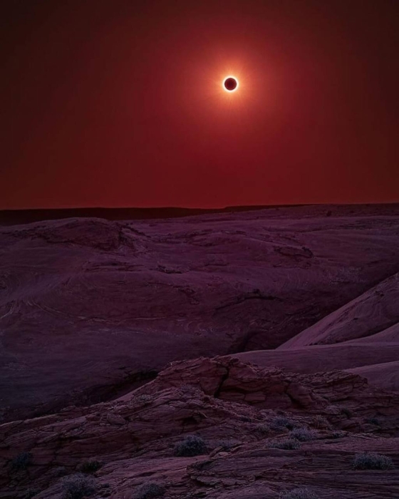 На фото сонячне затемнення