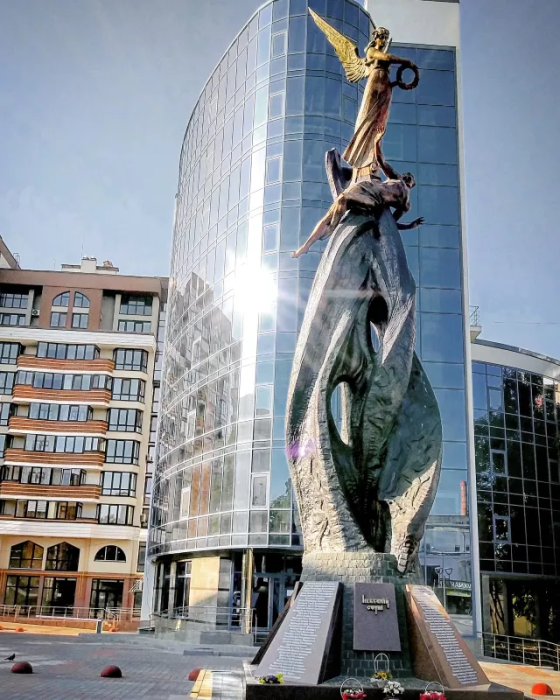 Уникальные мемориалы Героям Небесной Сотни