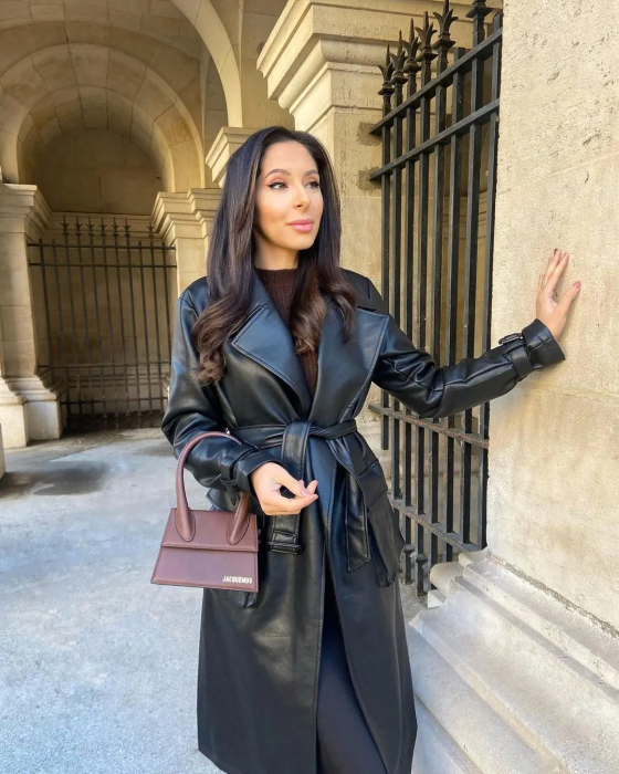 Кожаный женский плащ на осень 2025, фото