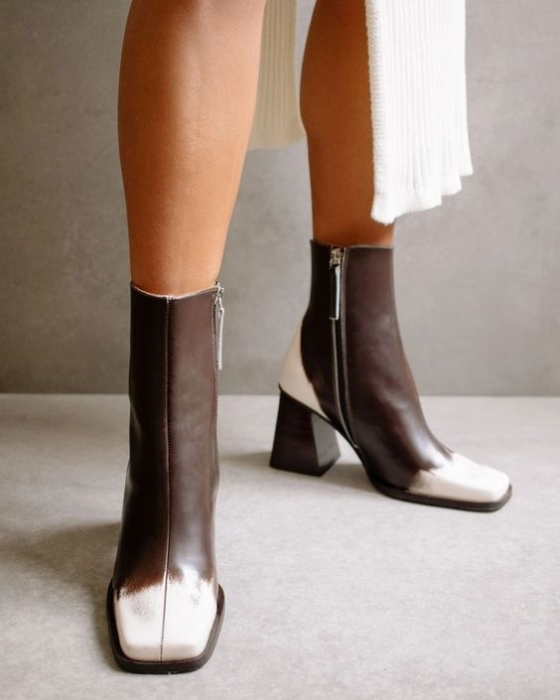 Мода сделала новый виток: в тренды ворвалась "бабушкина" обувь с квадратным носком (ФОТО) - фото №11