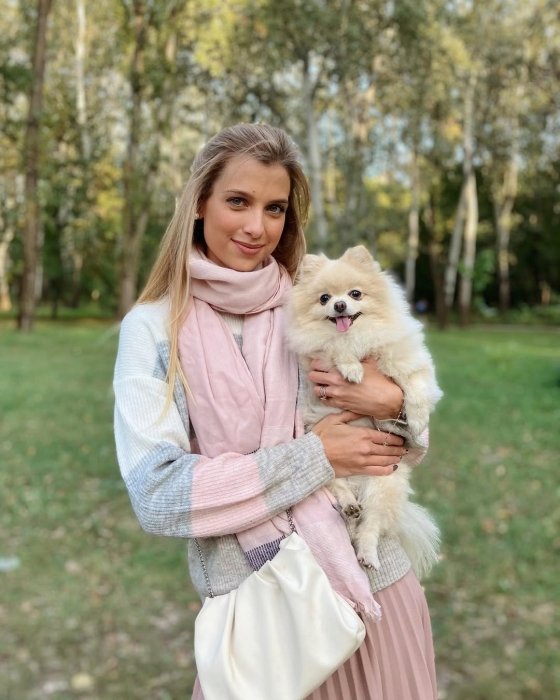 Поліна Фролова з собакою своєю, фото