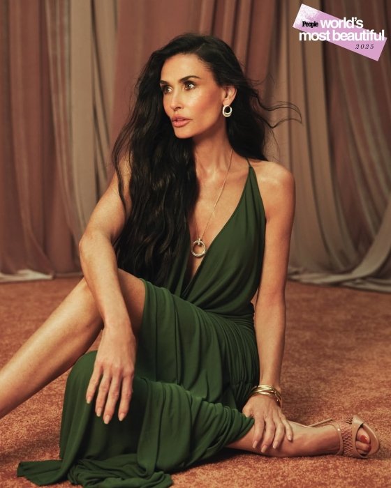 Деми Мур снялась для People — новые фото актрисы