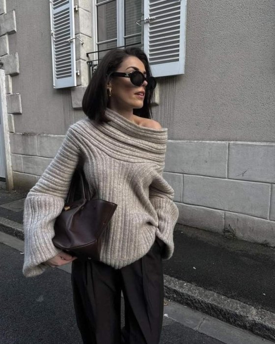 Модний жіночий светр, фото