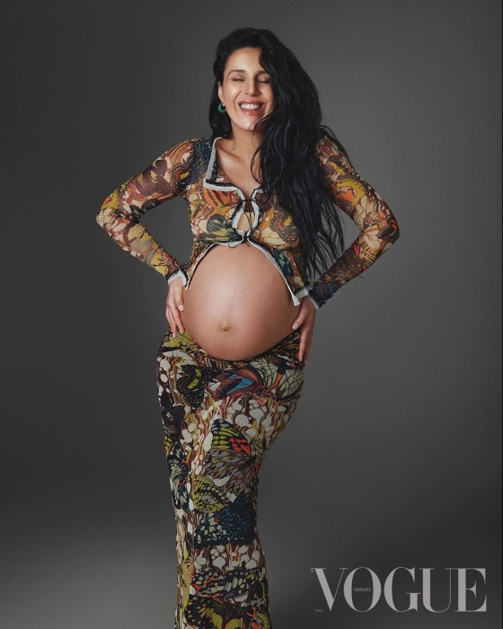 Беременная Джамала позировала для украинского Vogue