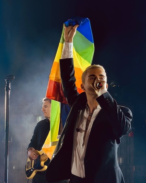 Melovin камінг-аут