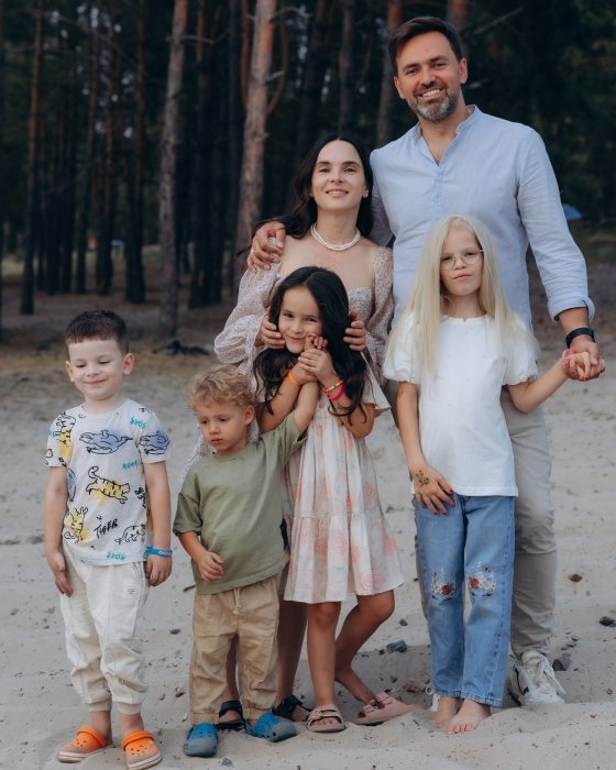 Тимур і Інна Мірошниченки і діти, фото