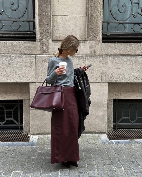 Модные кожаные юбки 2025, фото