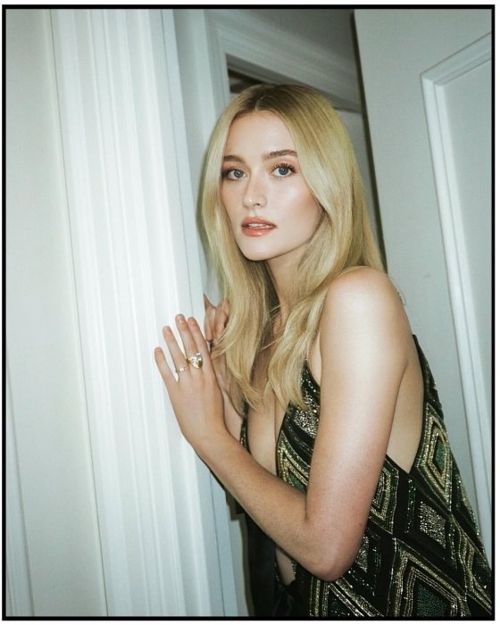 Сара Піджон блондинка, фото