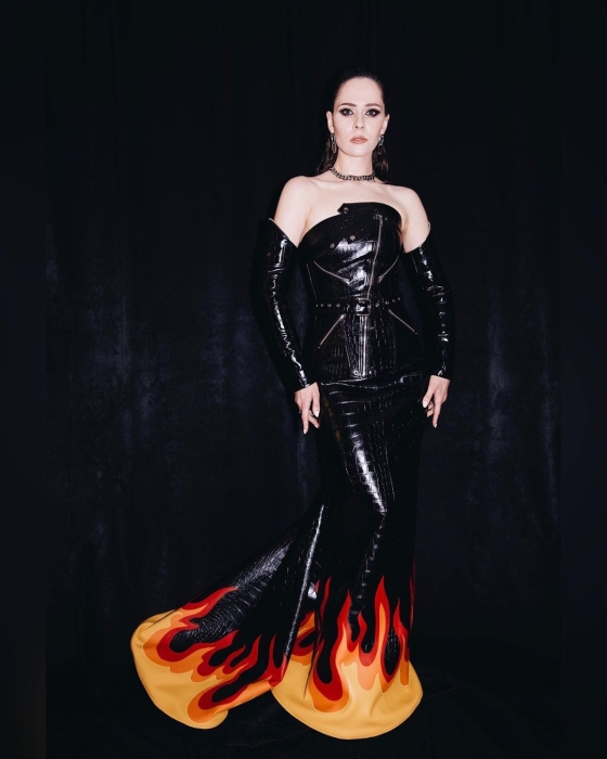 "Пожежа": Юлія Саніна запалила розкішну сукню у першому півфіналі Євробачення (ФОТО) - фото №1
