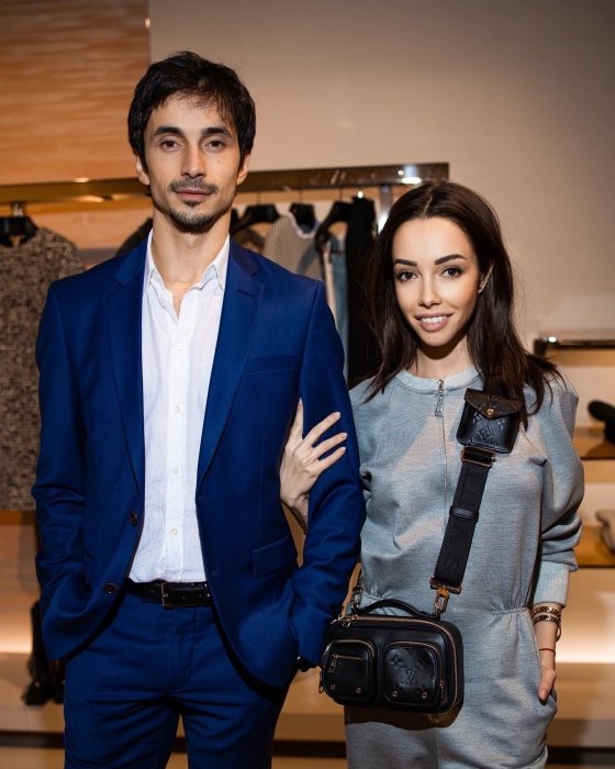 Балерина Кухар без обручки натякнула на розлучення зі Стояновим