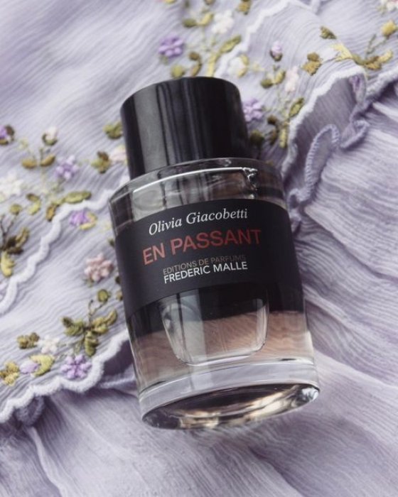 Модні парфуми на весну 2026 року — добірка