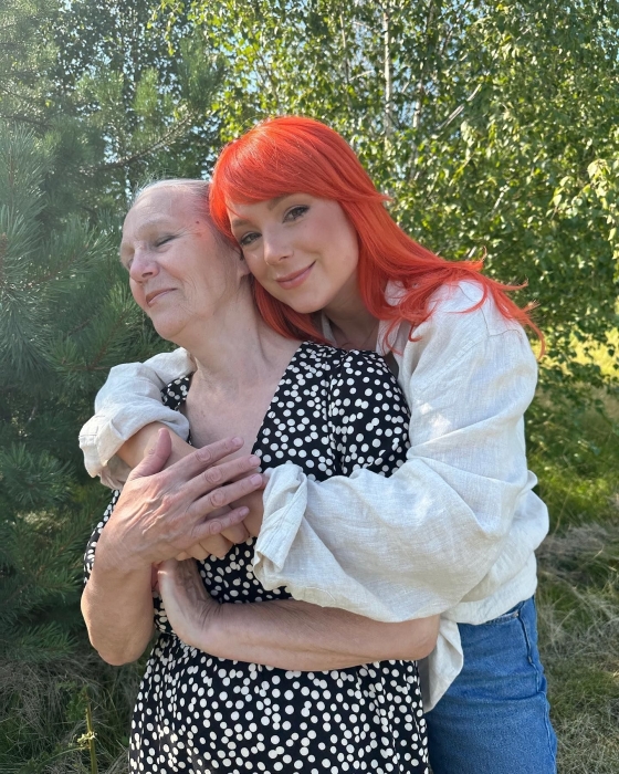 "Мой оберег и вдохновение": Тарабарова тронула фотографией с мамой - фото №1