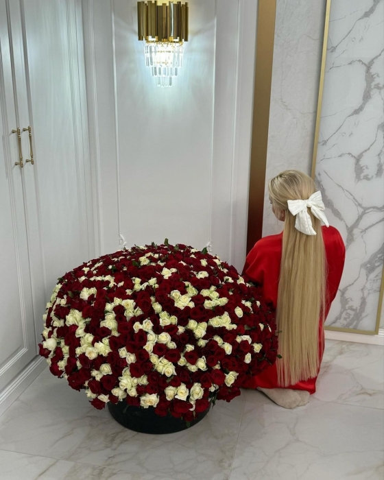 "Ни ума, ни совести": блогерша Верба нарвалась на "комлименты" из-за букета из 1001 розы, который она не может поднять (ФОТО) - фото №3