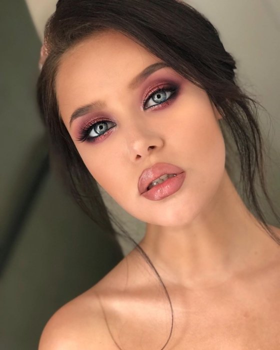 Модный макияж на Новый год 2026, фото