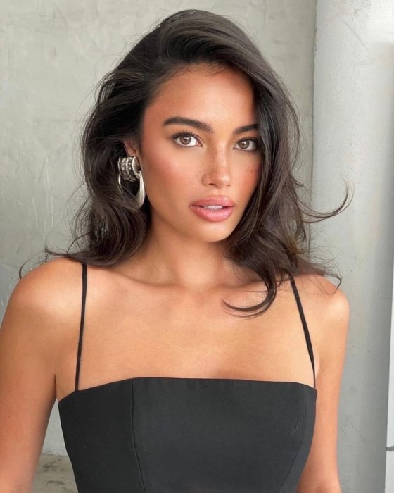 Модный макияж с эффектом загара.