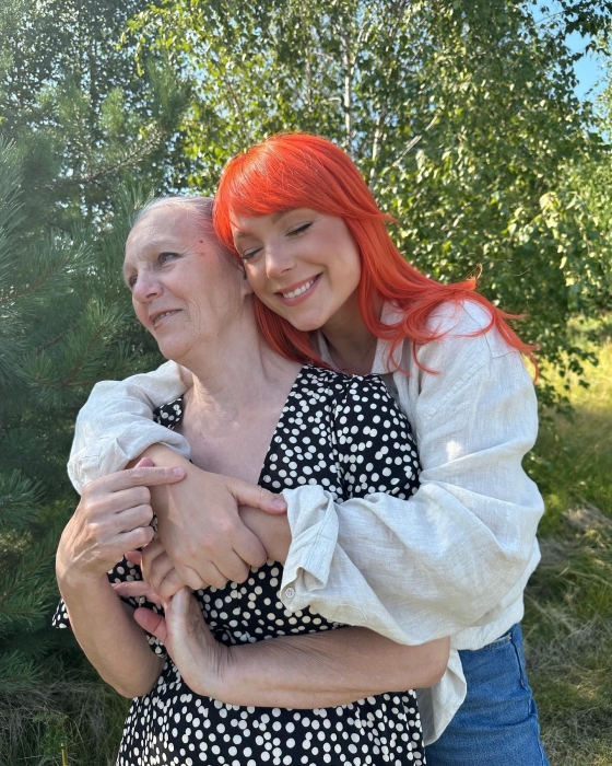 "Мой оберег и вдохновение": Тарабарова тронула фотографией с мамой - фото №2