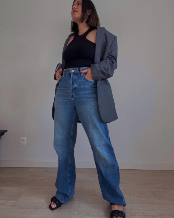 Как носить джинсы с высокой посадкой