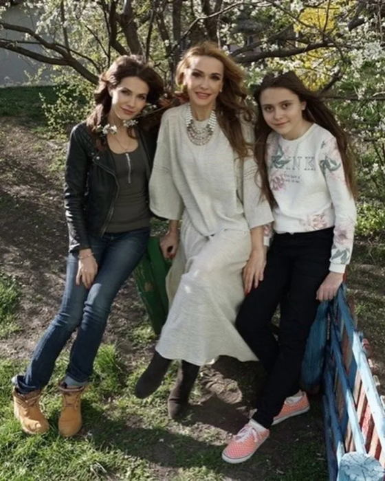 Що відомо про доньок Ольги Сумської, фото