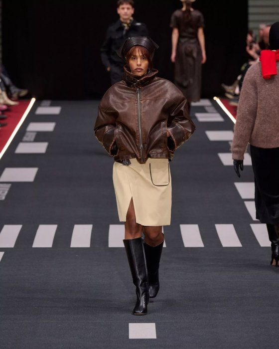 Модные сапоги весна 2026 — фото