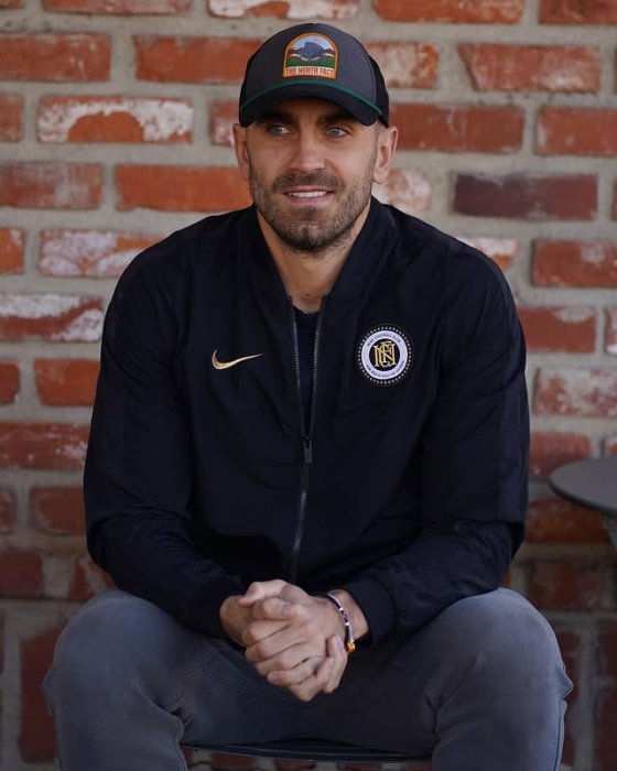 На кого подписаться для занятий спортом на дому