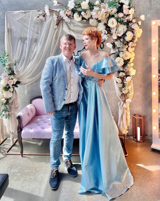 летний топ-менеджер «ЛУКойла» женился на летней модели - afisha-piknik.ru