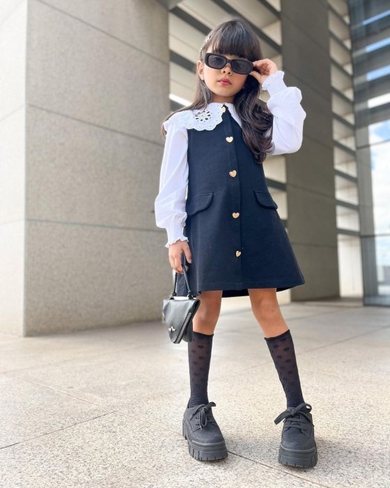 Стильные образы для девочек в школу.