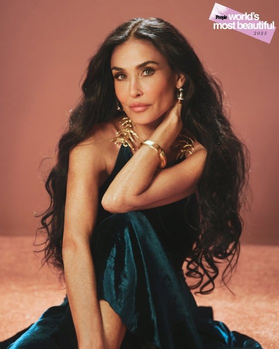 Деми Мур снялась для People — новые фото актрисы