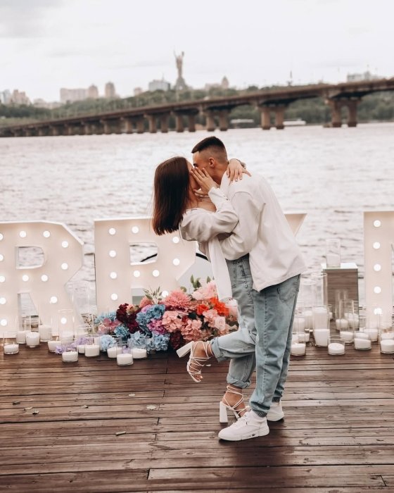 Андрій Самчук і його наречена Христина, фото